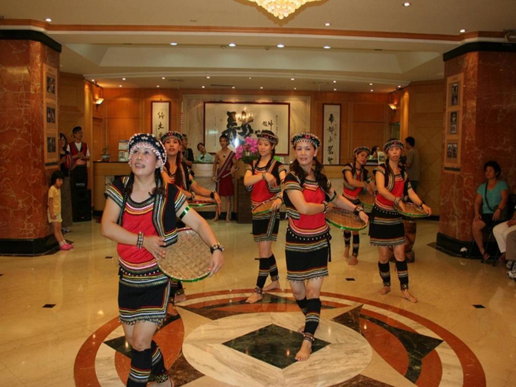 Dongpo Ti Lun Hotel Xinyi Eksteriør billede