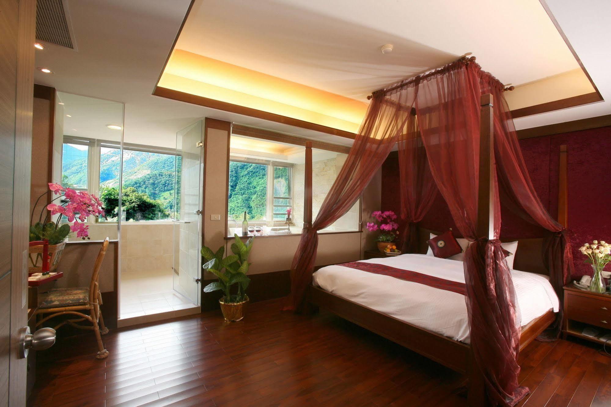 Dongpo Ti Lun Hotel Xinyi Eksteriør billede